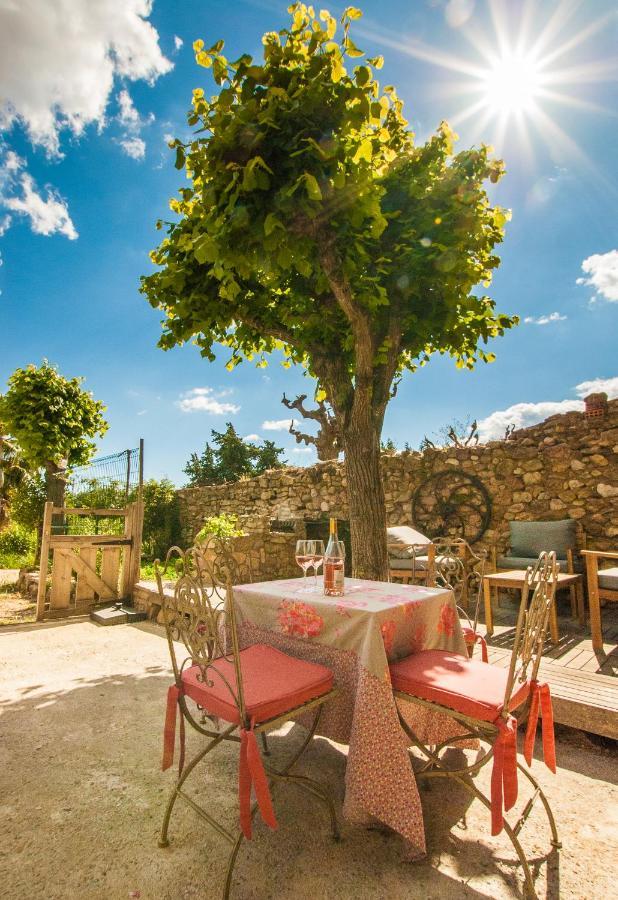 Bed and Breakfast La Calade Montouliers Экстерьер фото