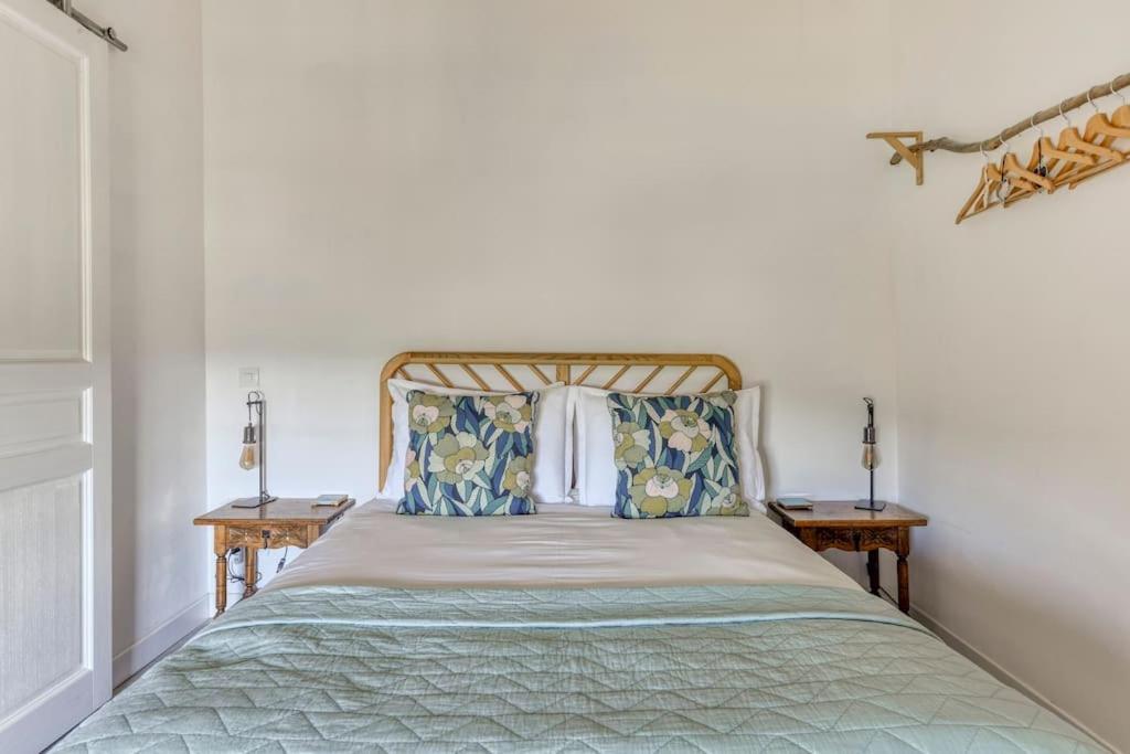 Bed and Breakfast La Calade Montouliers Экстерьер фото